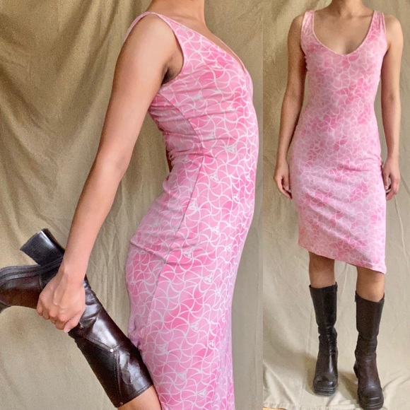 🚫SOLD🚫 The Pink Swirl Silk Dress 💗 - Picture 3 of 4